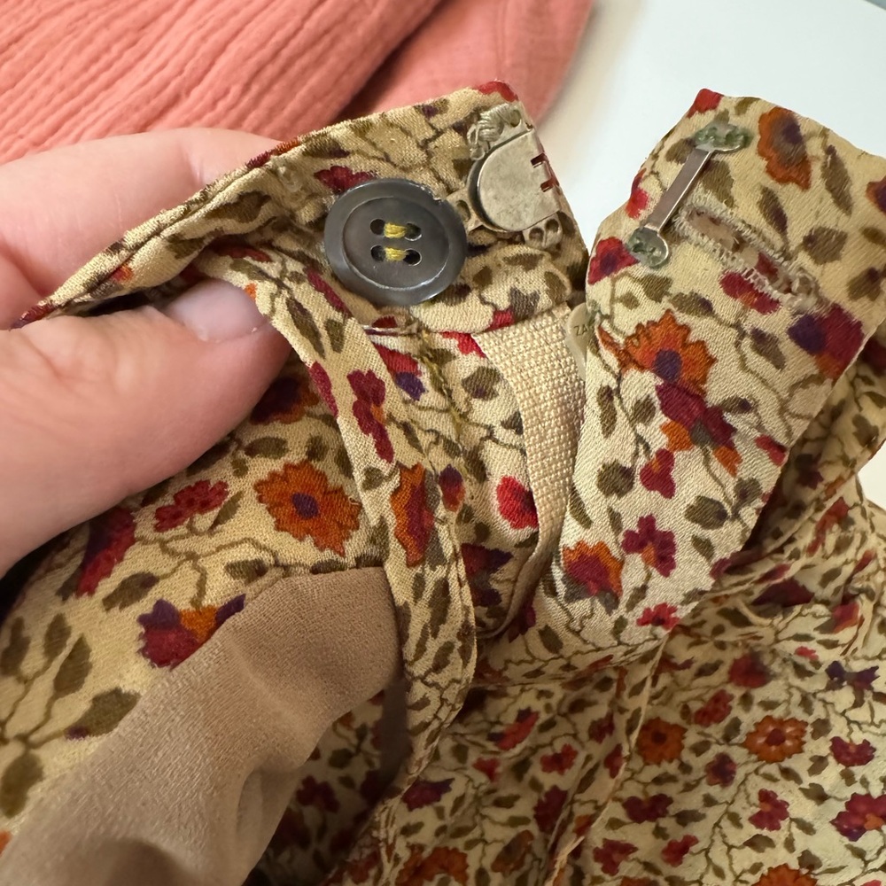 Vintage 100% Silk Shorts High Rise Small Ditzy Floral 5” Inseam Double Layer - Picture 11 of 12